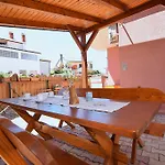 Apartment Illa
